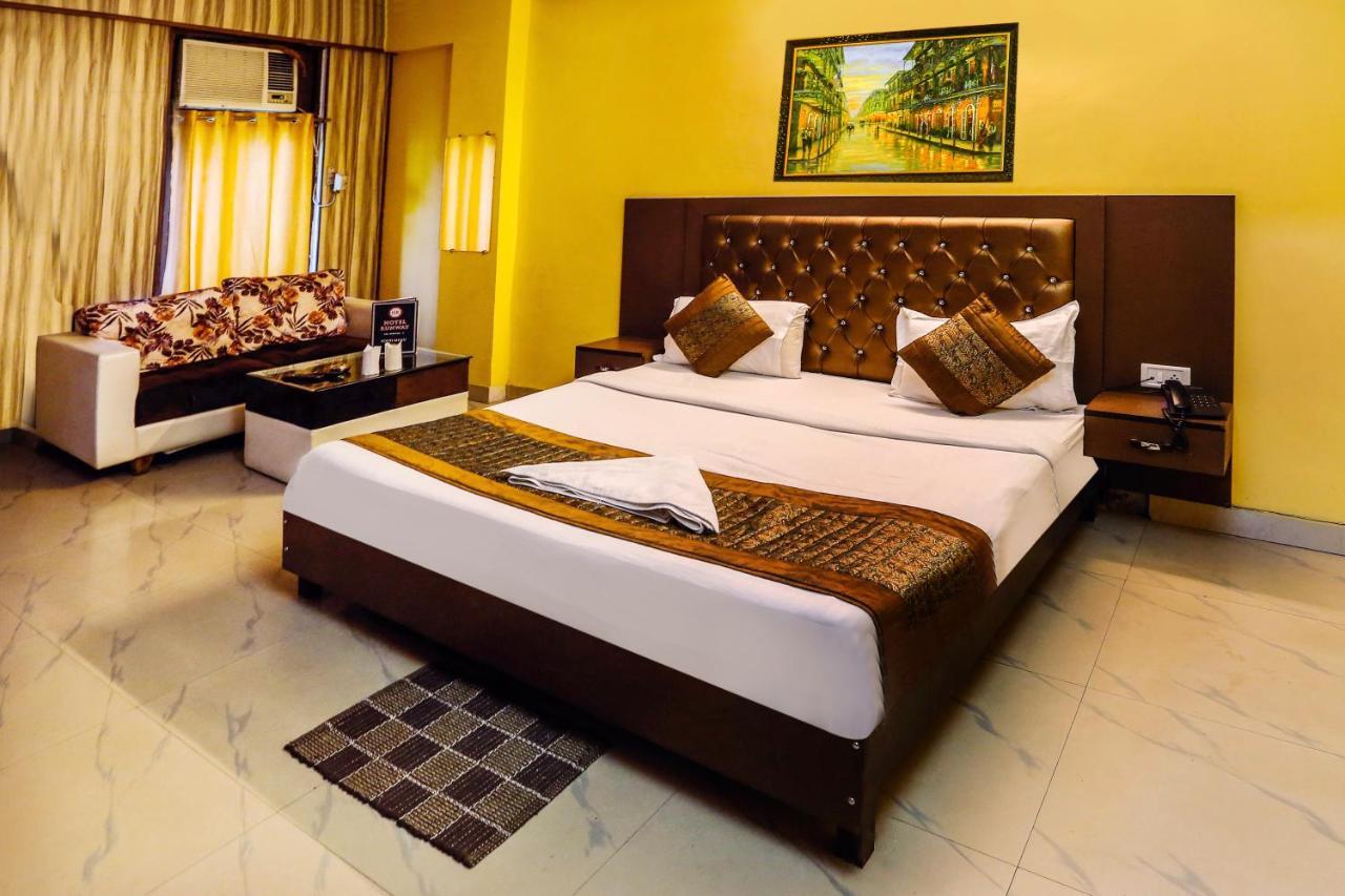 Airport Hotel Runway New Delhi Buitenkant foto