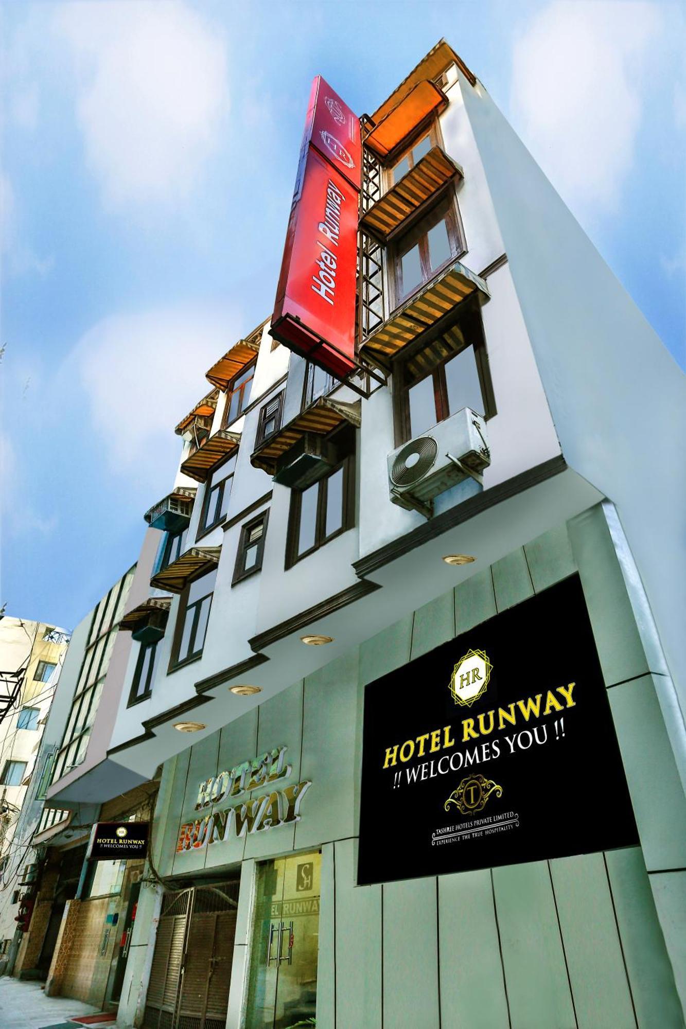 Airport Hotel Runway New Delhi Buitenkant foto