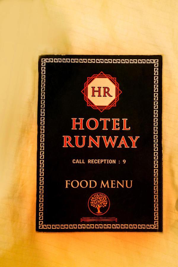 Airport Hotel Runway New Delhi Buitenkant foto